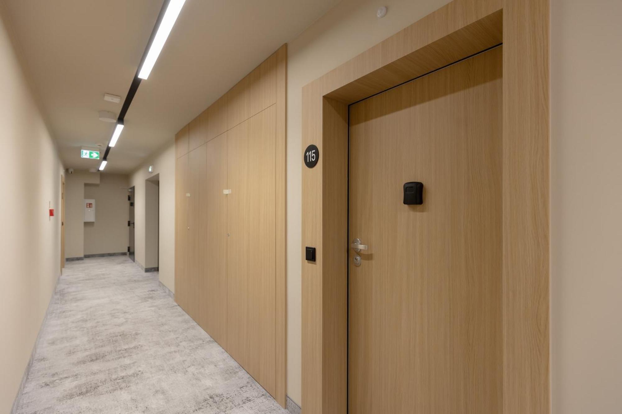 Aparthotel Mokotow Business Center By Noclegi Renters Varşovia Exterior foto