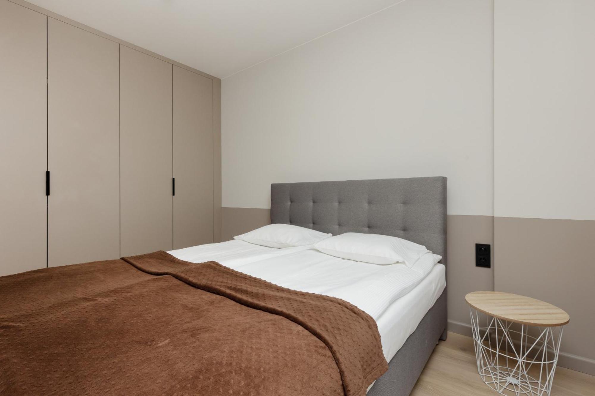 Aparthotel Mokotow Business Center By Noclegi Renters Varşovia Exterior foto