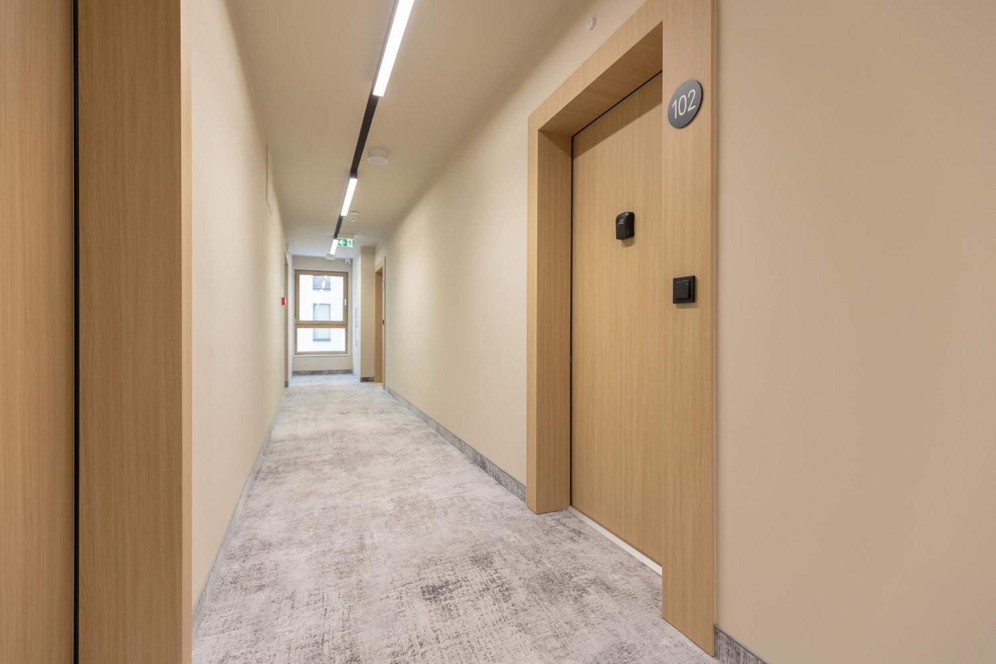 Aparthotel Mokotow Business Center By Noclegi Renters Varşovia Exterior foto